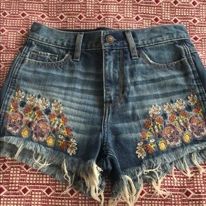 HOLLISTER W/ TAGS Embroidered HighRise Shorts